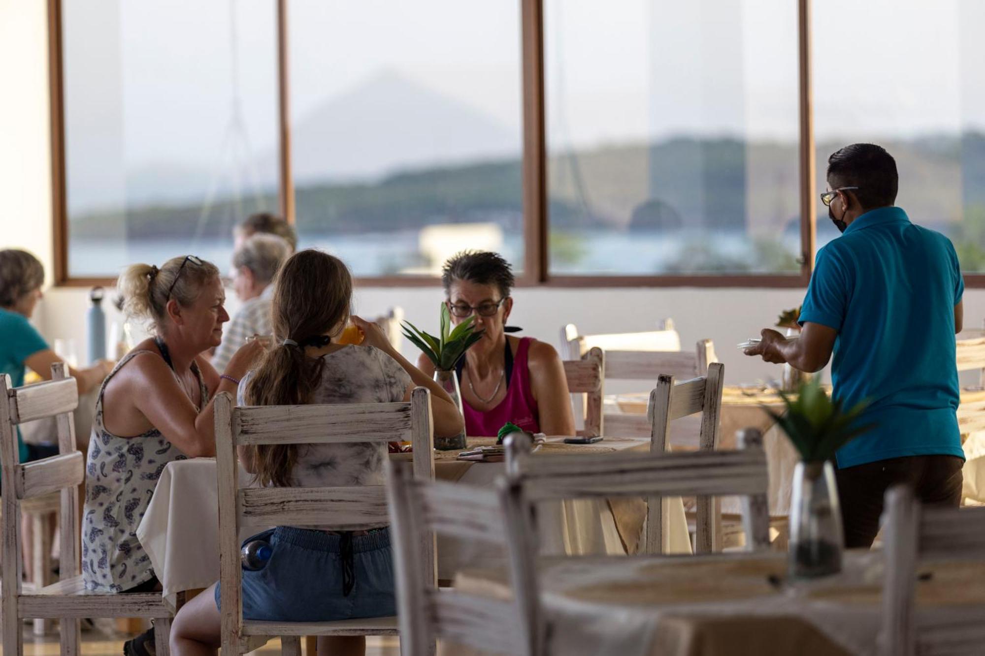 Galapagos Planet Hotel Puerto Baquerizo Moreno Dış mekan fotoğraf